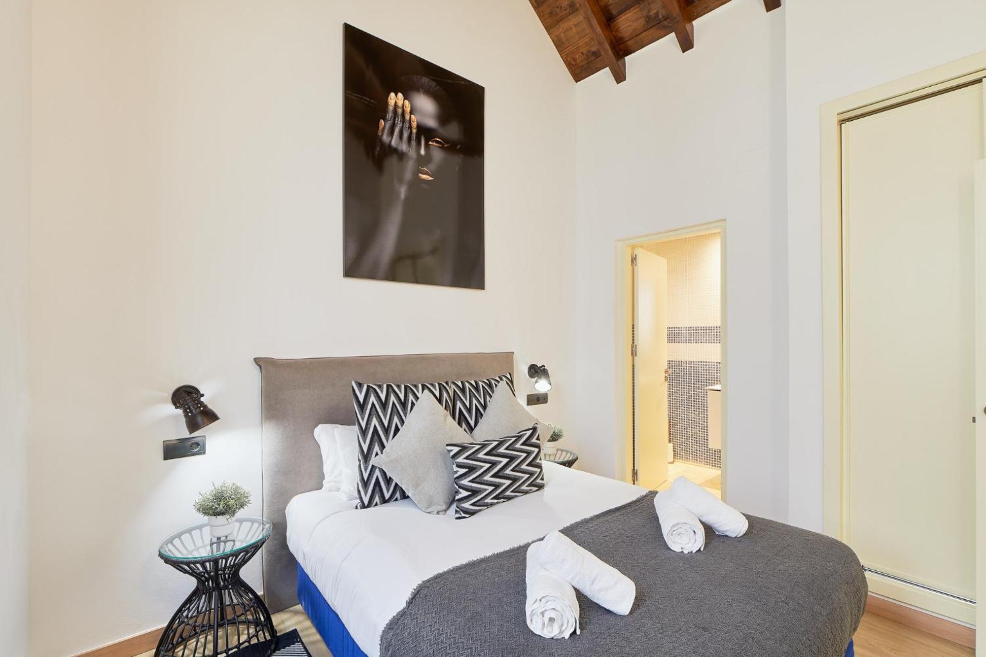 Martires Malaga Centro Apartment ภายนอก รูปภาพ